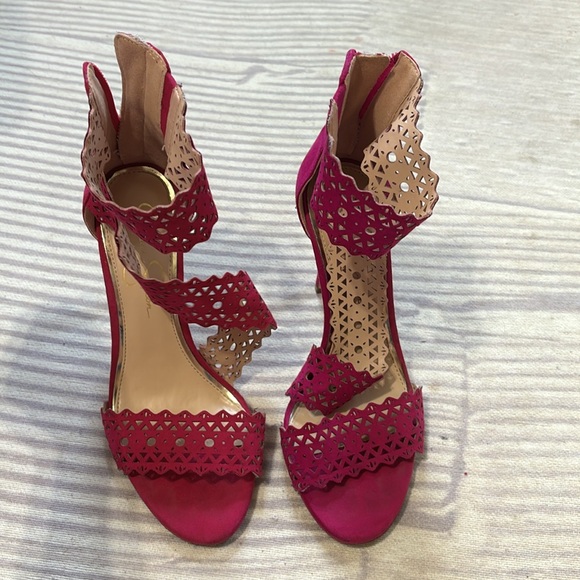 Jessica Simpson pinkish purple heels - Picture 7 of 9